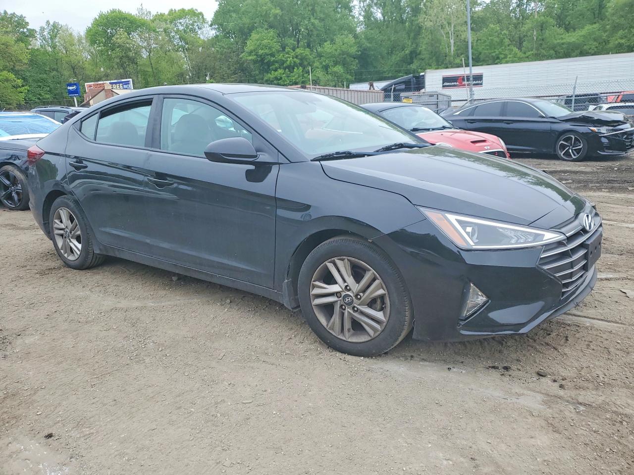 Hyundai ELANTRA Sel