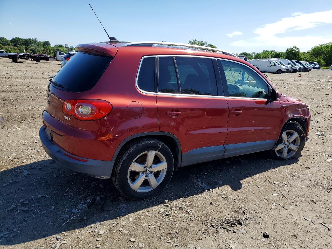 Volkswagen Tiguan S