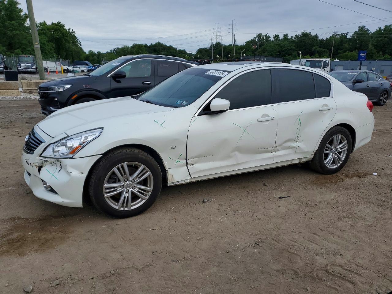 Salvage INFINITI Q40 Image