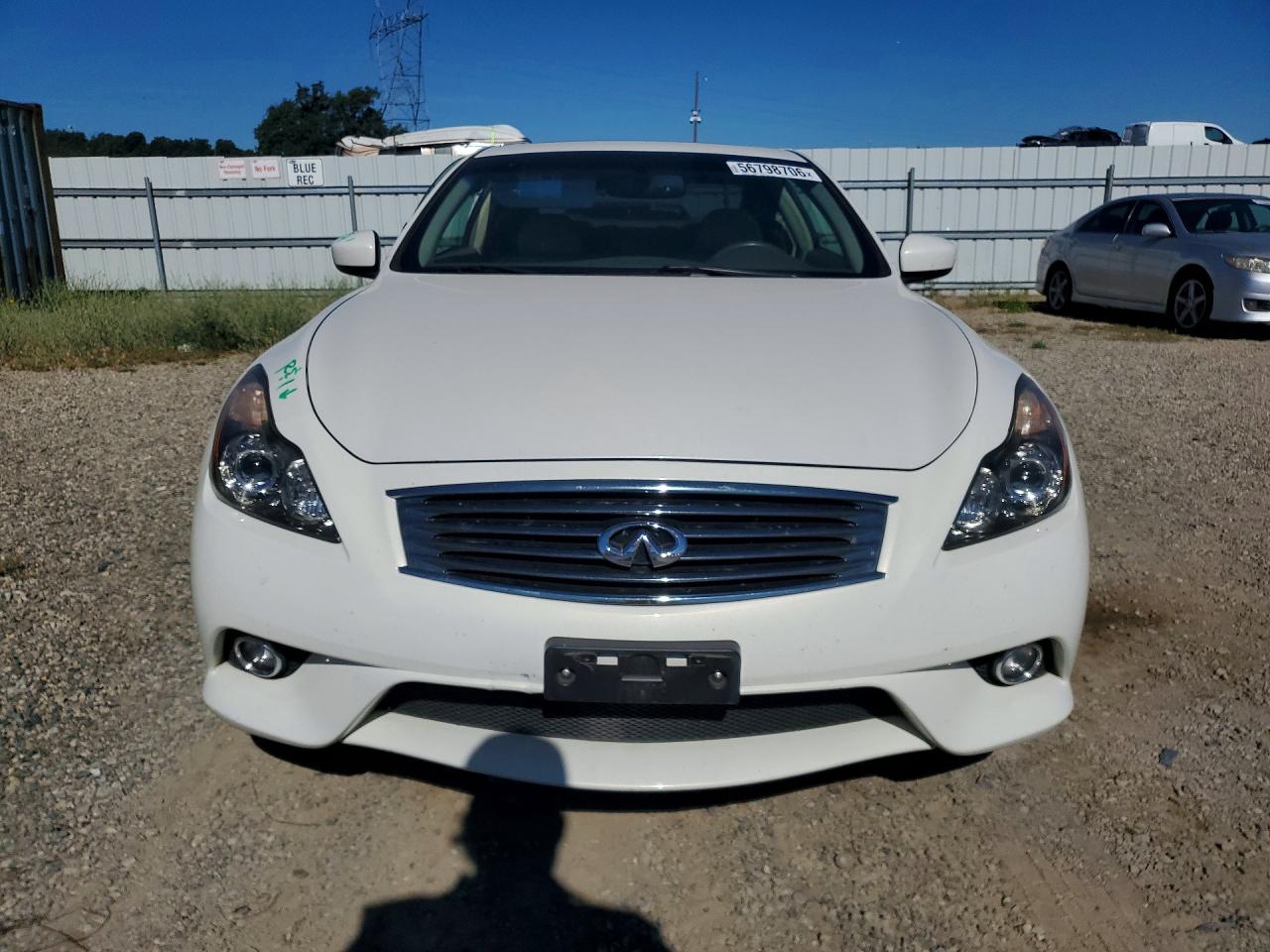 INFINITI G37 Base