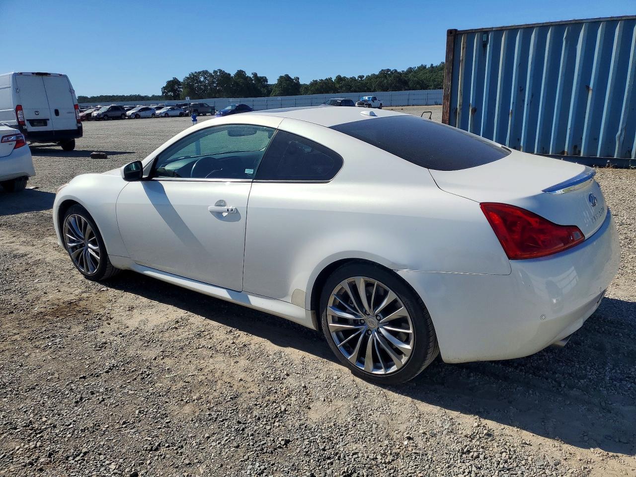 INFINITI G37 Base