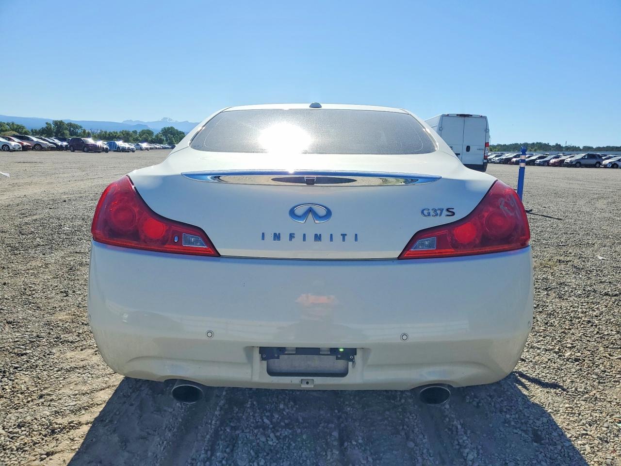INFINITI G37 Base