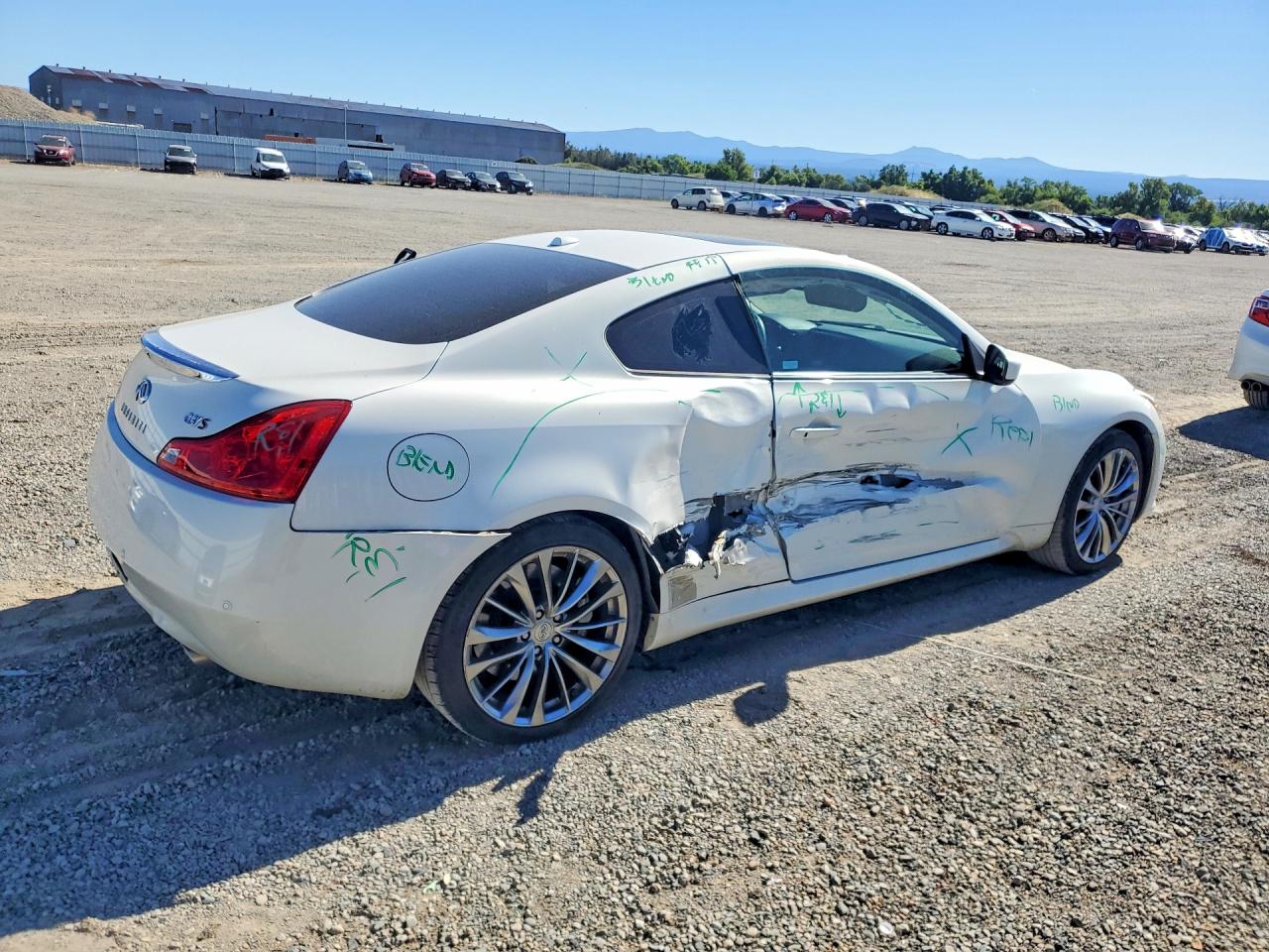 INFINITI G37 Base