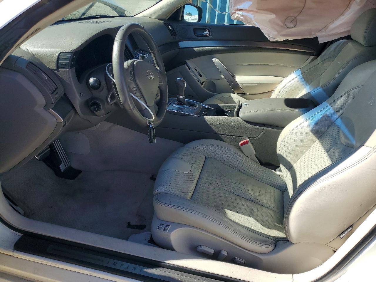 INFINITI G37 Base