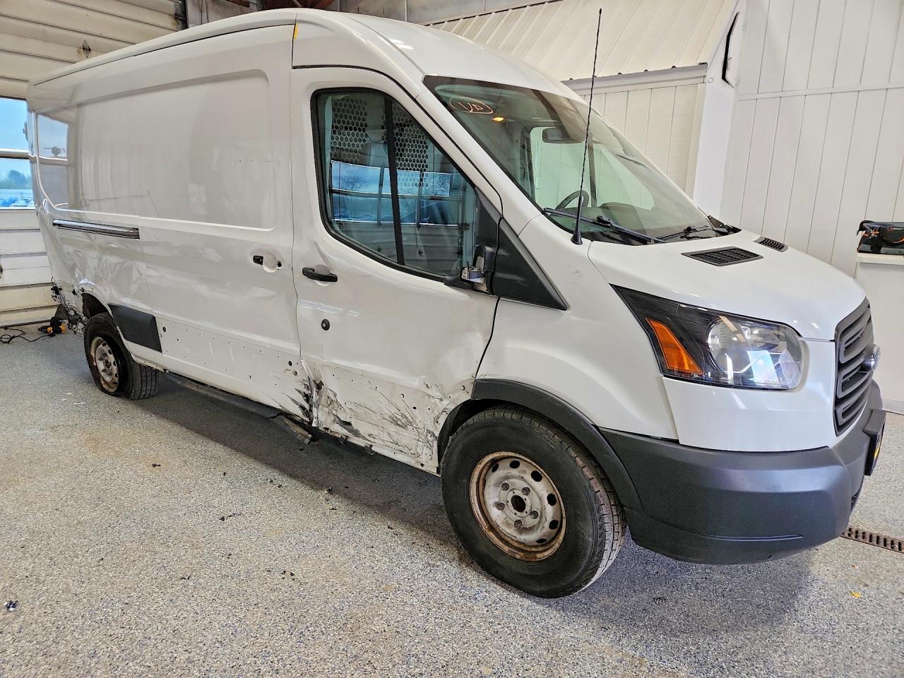 Ford Transit T-250