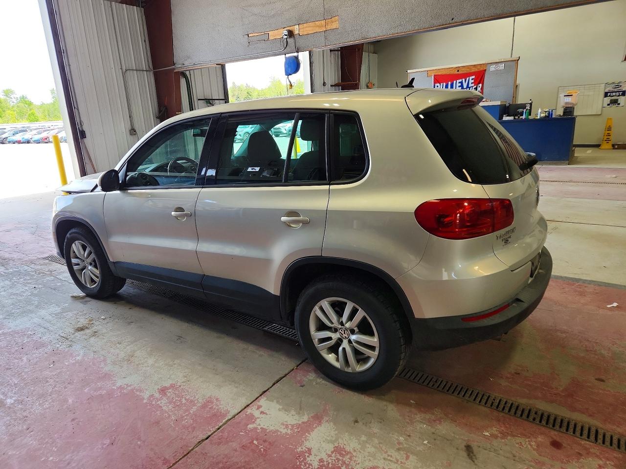 Volkswagen Tiguan S