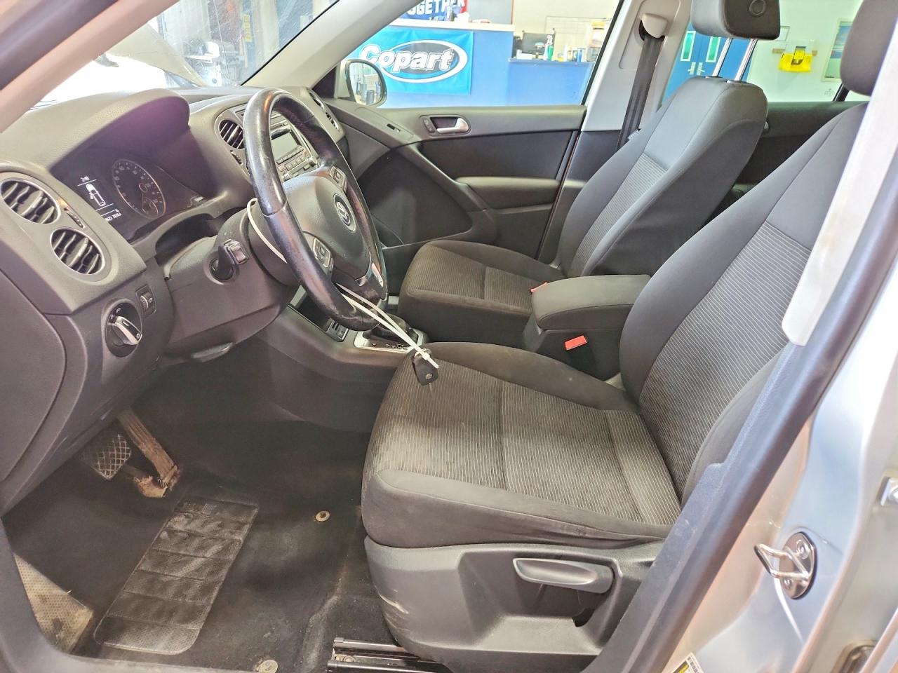 Volkswagen Tiguan S