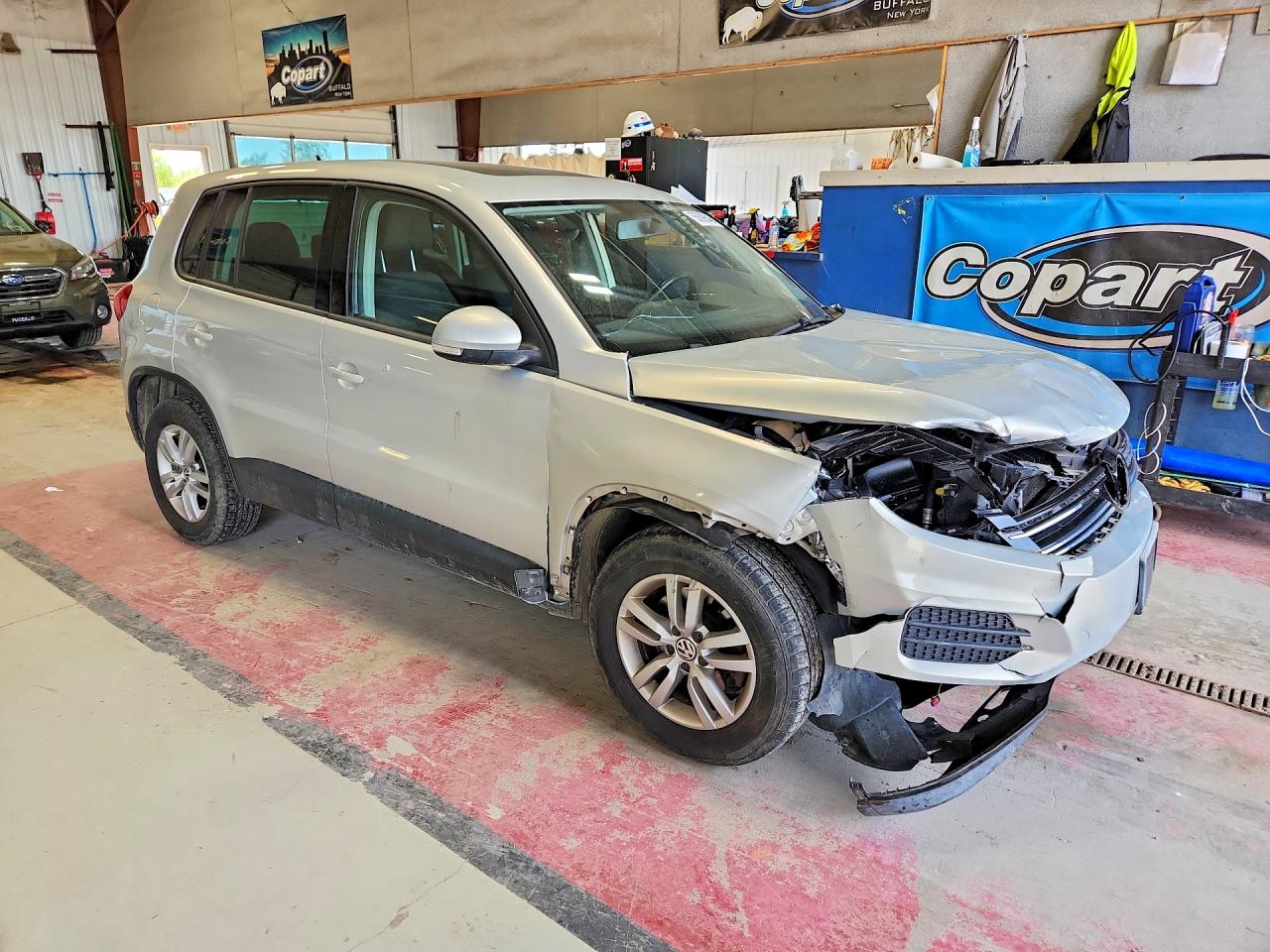 Volkswagen Tiguan S