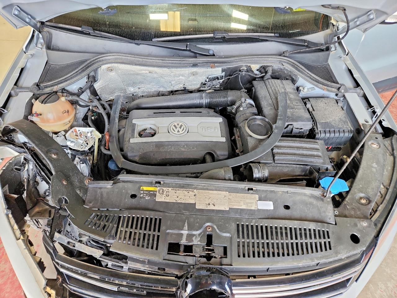 Volkswagen Tiguan S