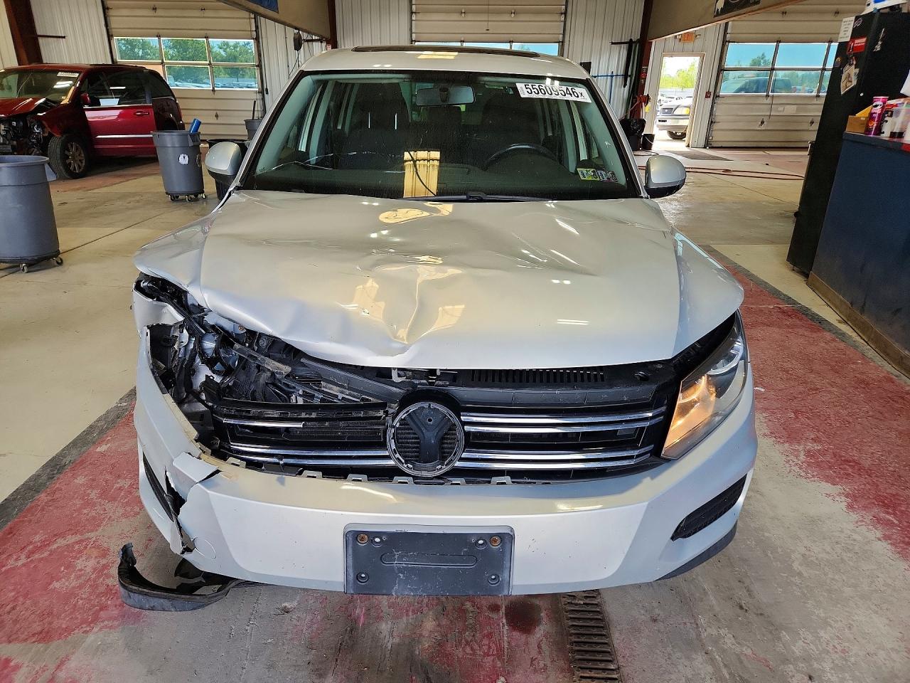 Volkswagen Tiguan S