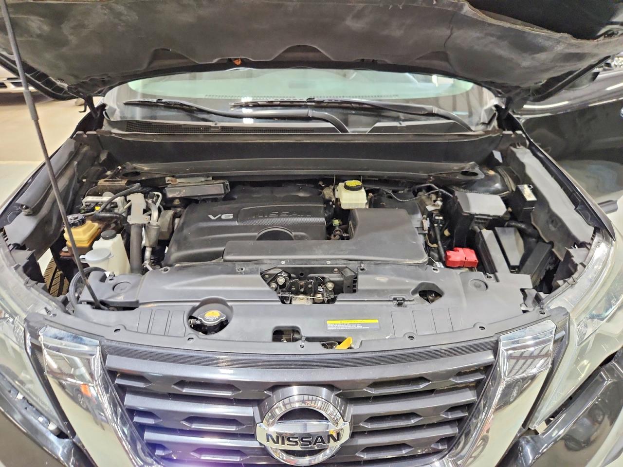 Nissan Pathfinder S