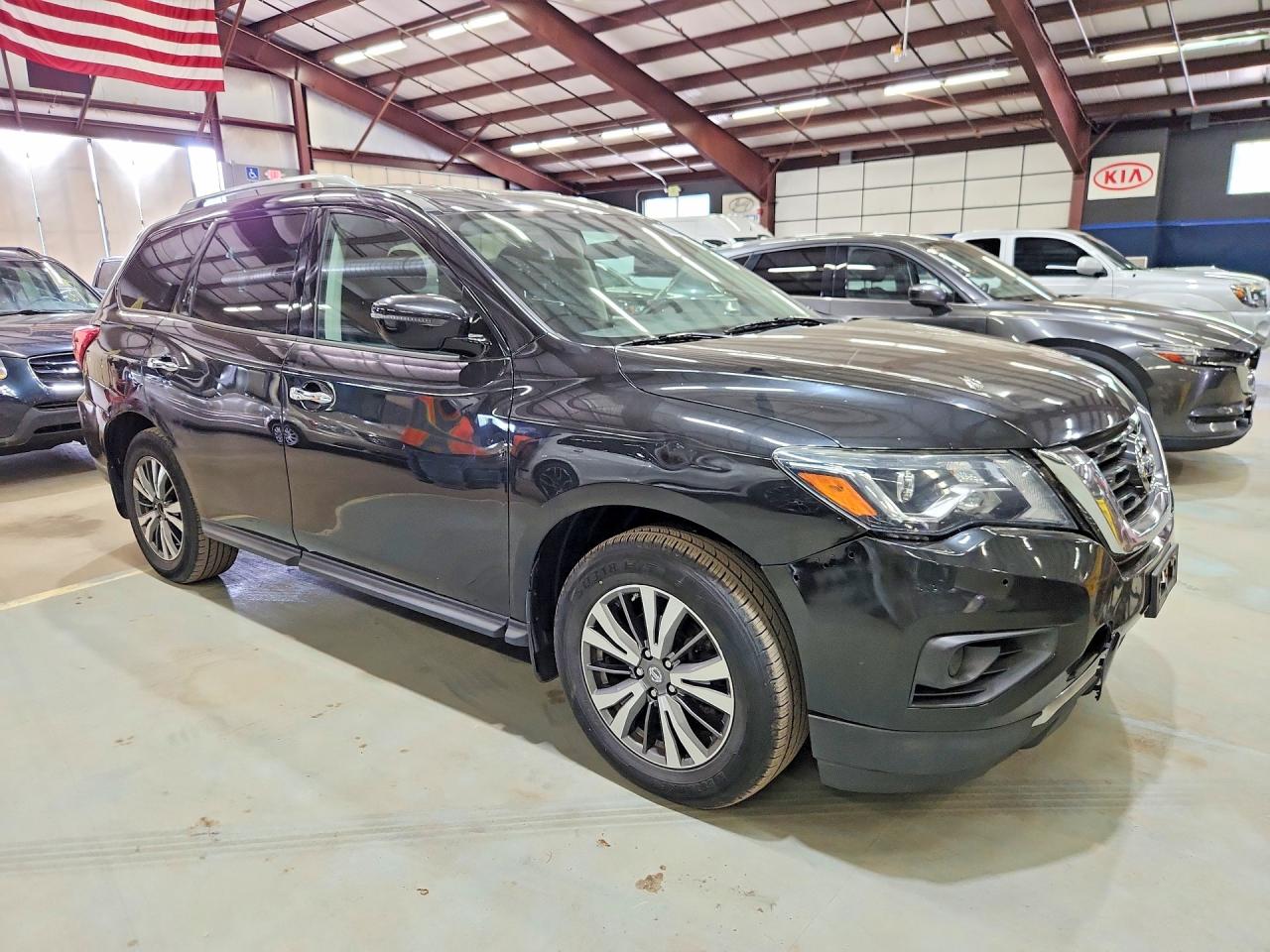 Nissan Pathfinder S
