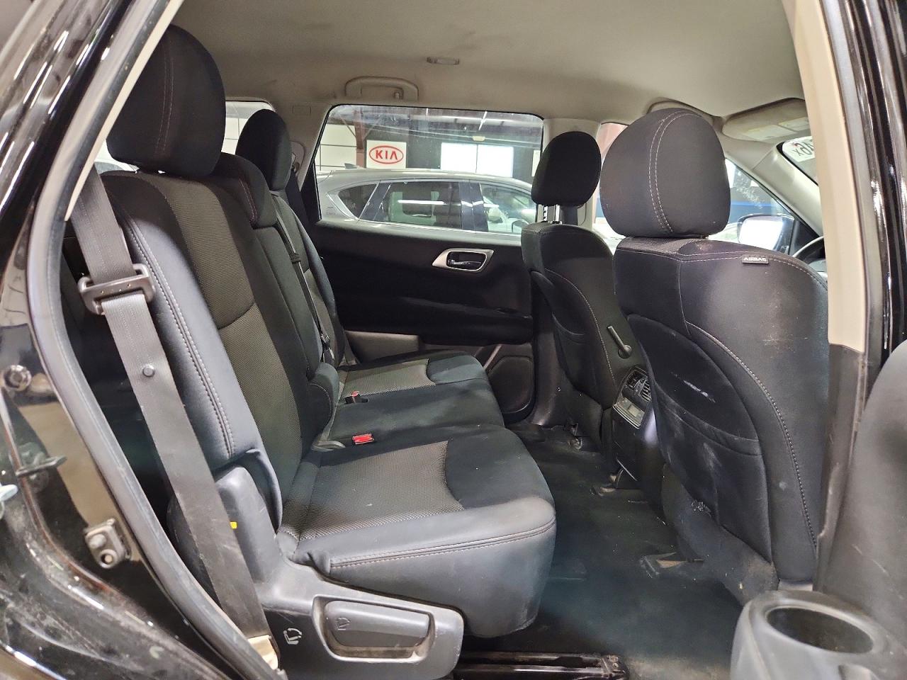 Nissan Pathfinder S