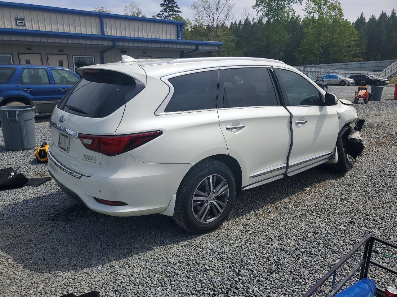 INFINITI Qx Luxe