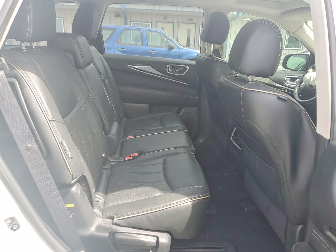 INFINITI Qx Luxe