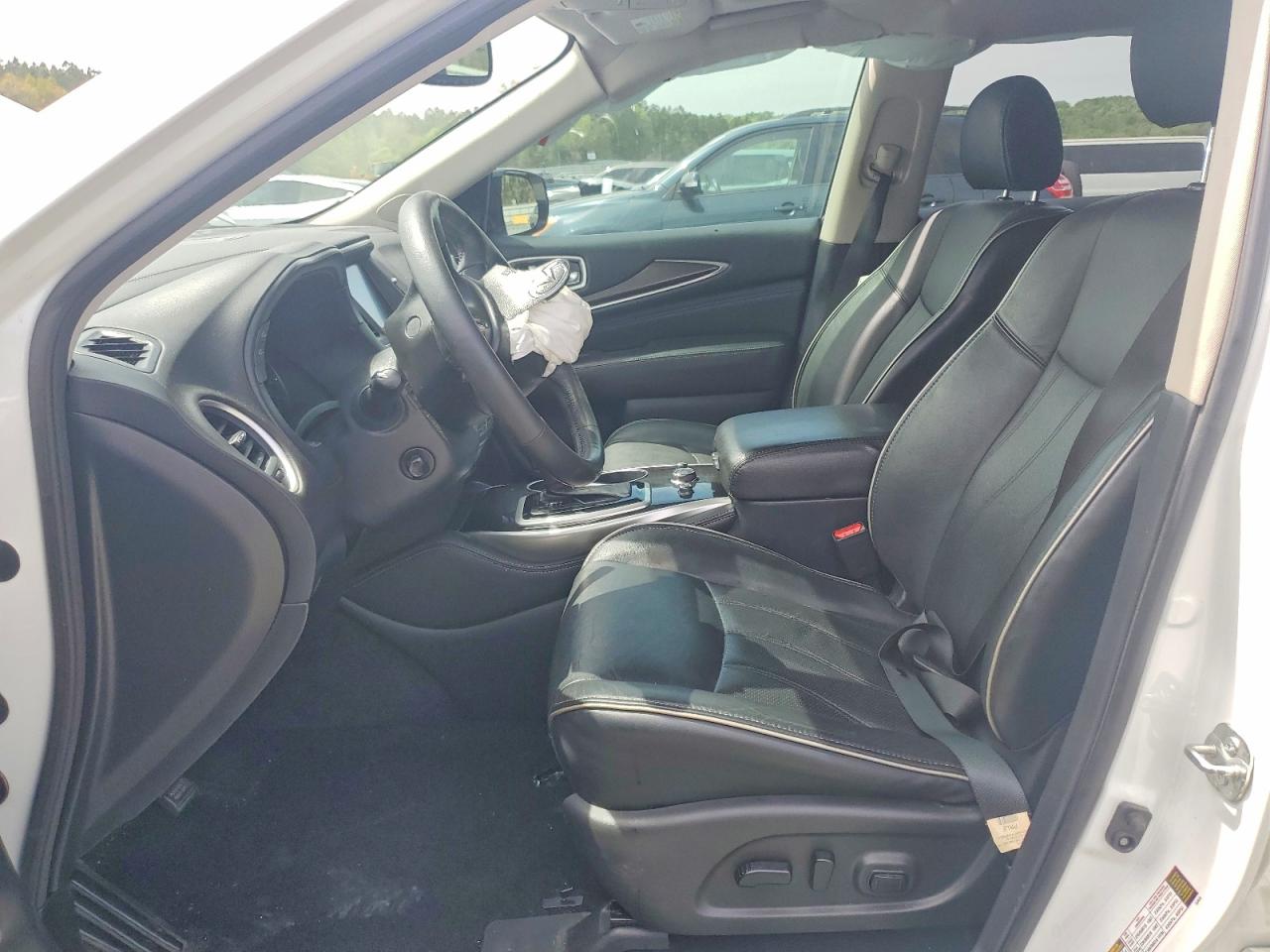 INFINITI Qx Luxe