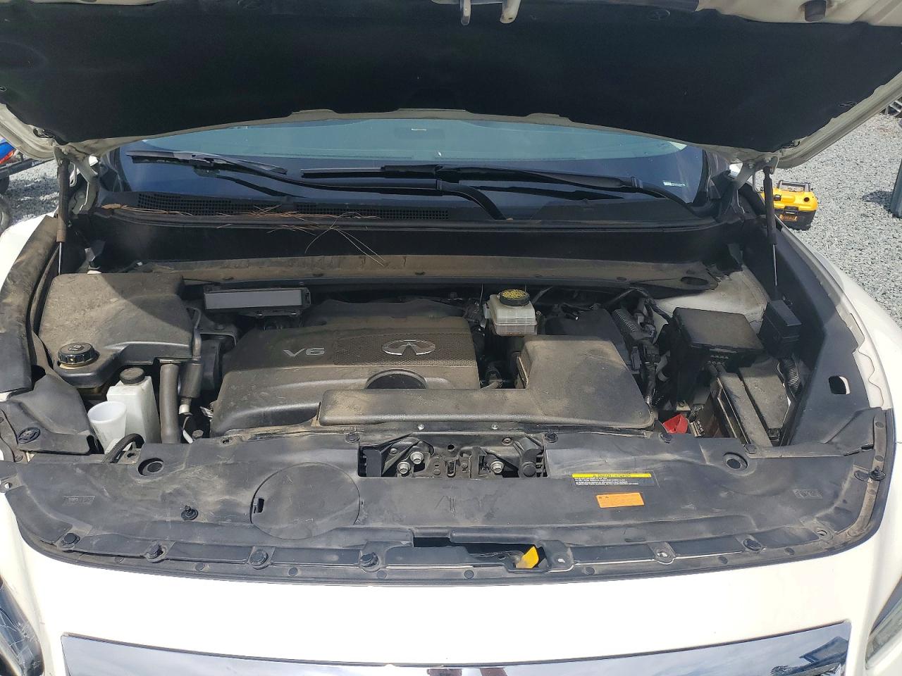 INFINITI Qx Luxe