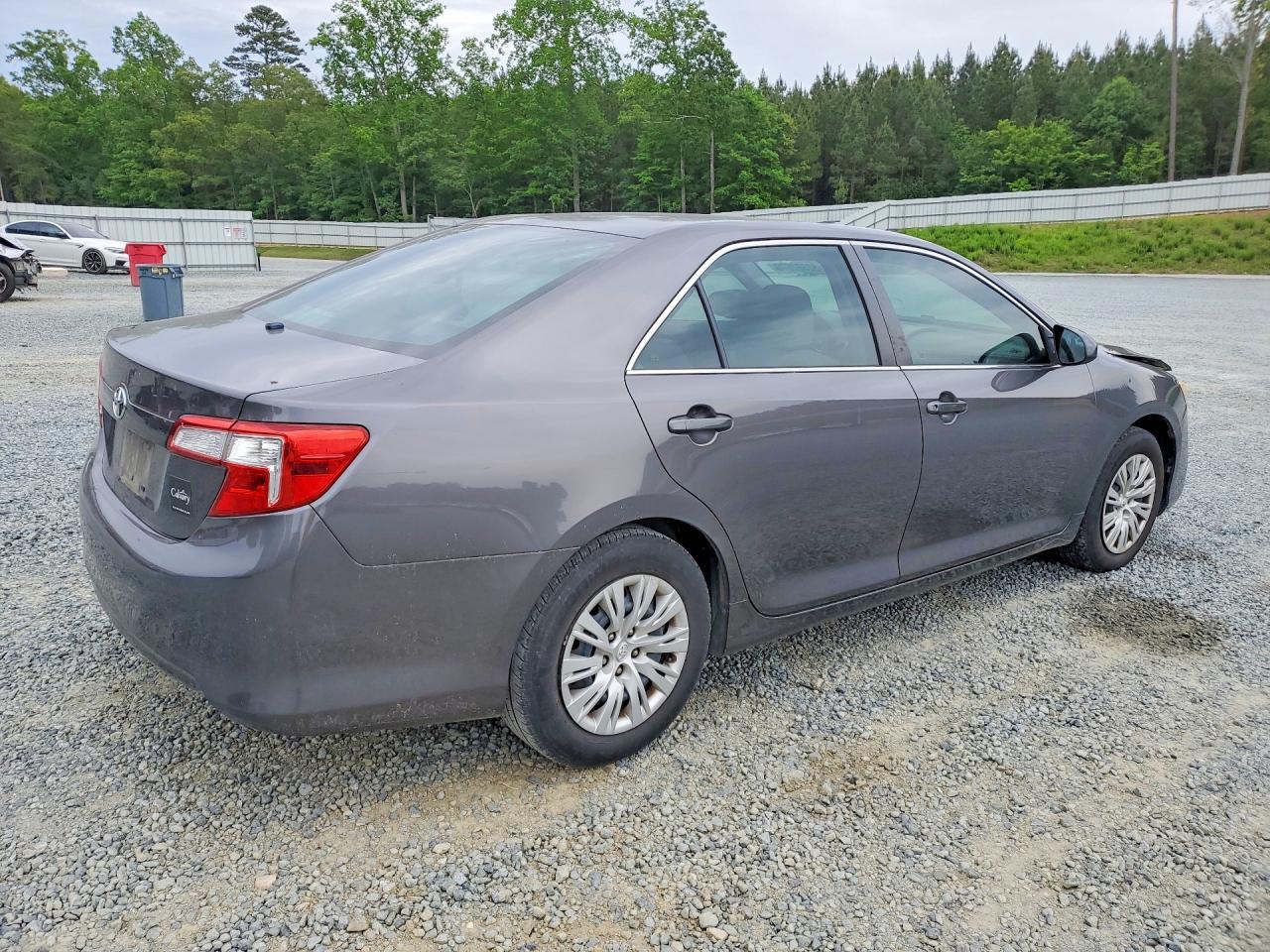 Toyota Camry L