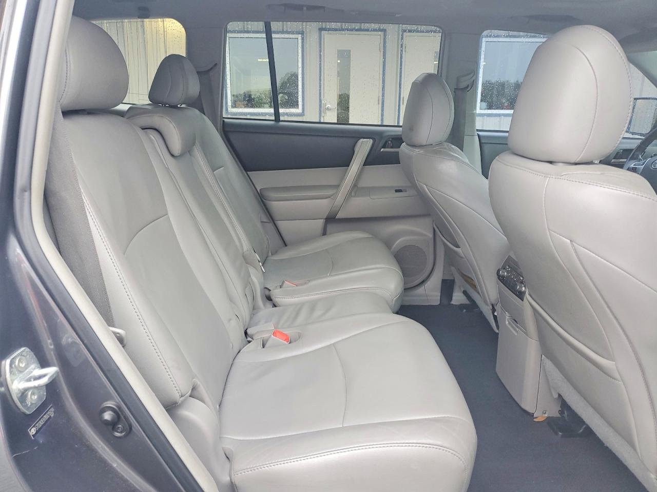 Toyota Highlander Se
