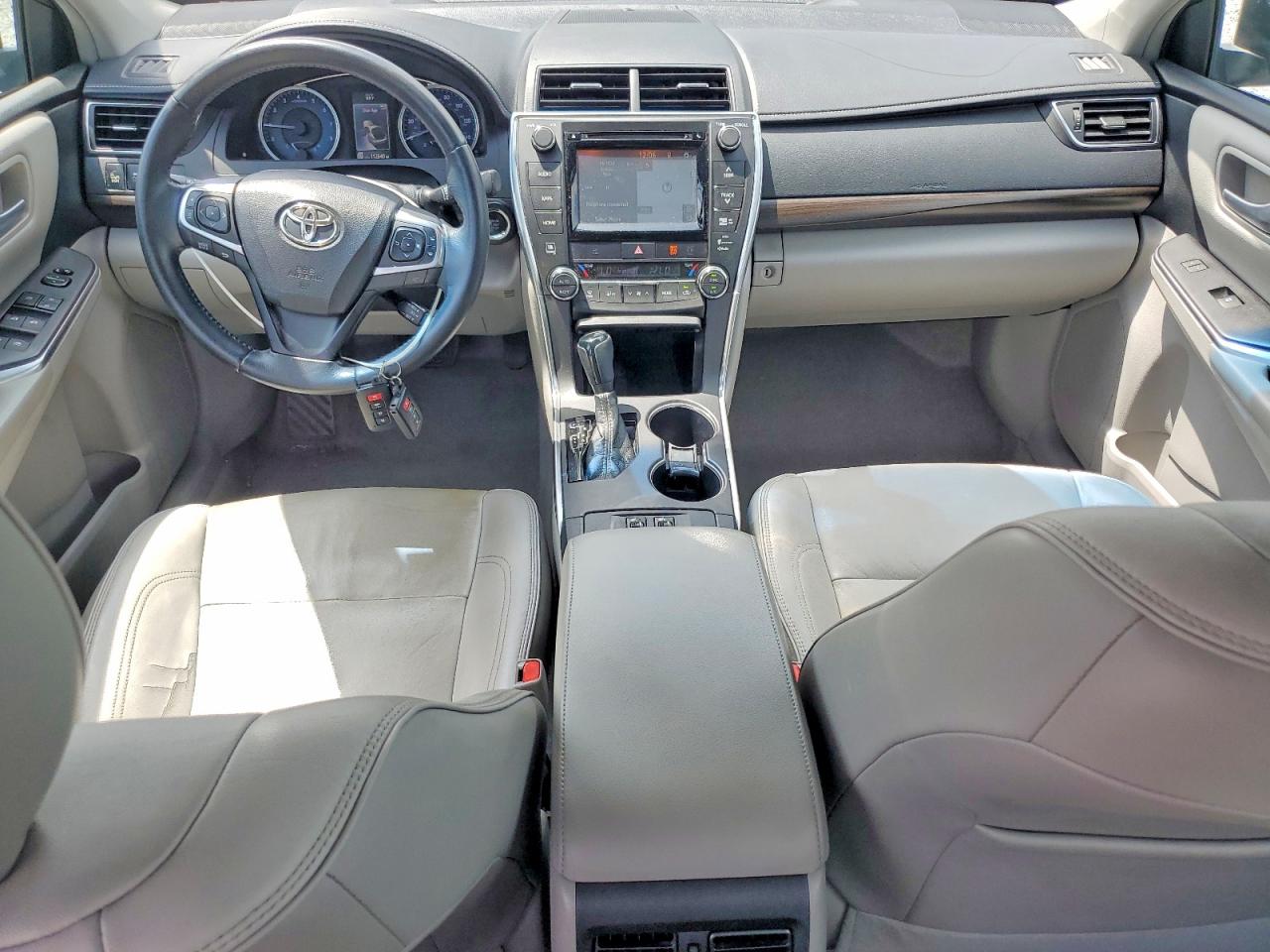 Toyota Camry Xle V6