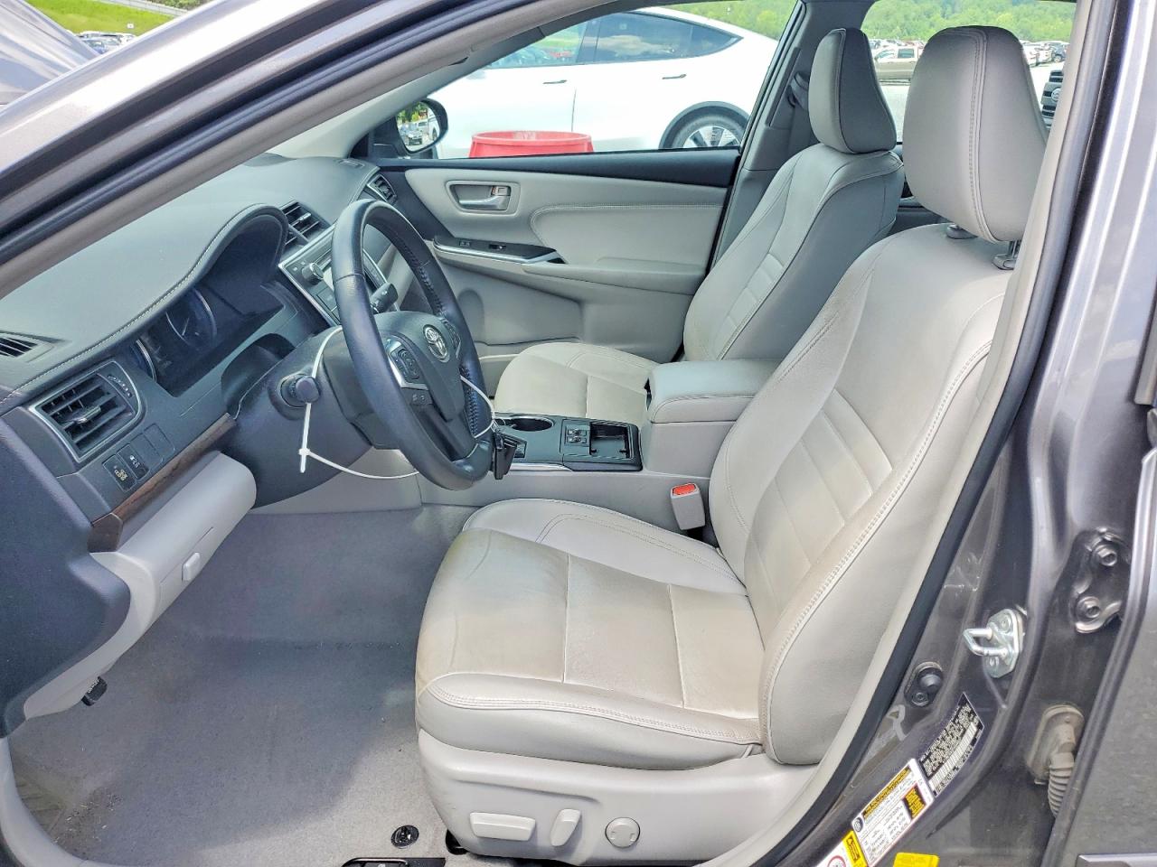 Toyota Camry Xle V6
