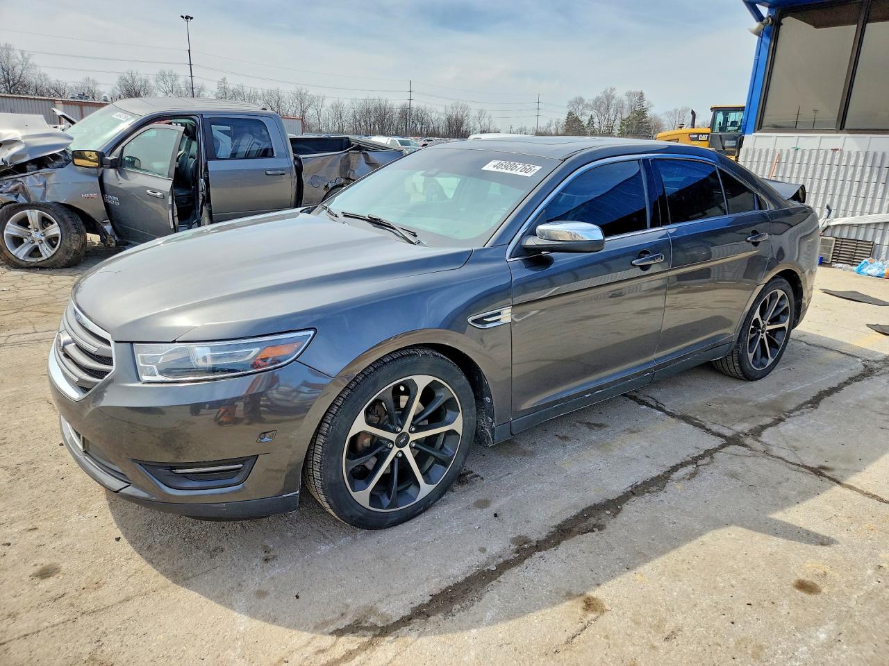 Salvage Ford Taurus Image