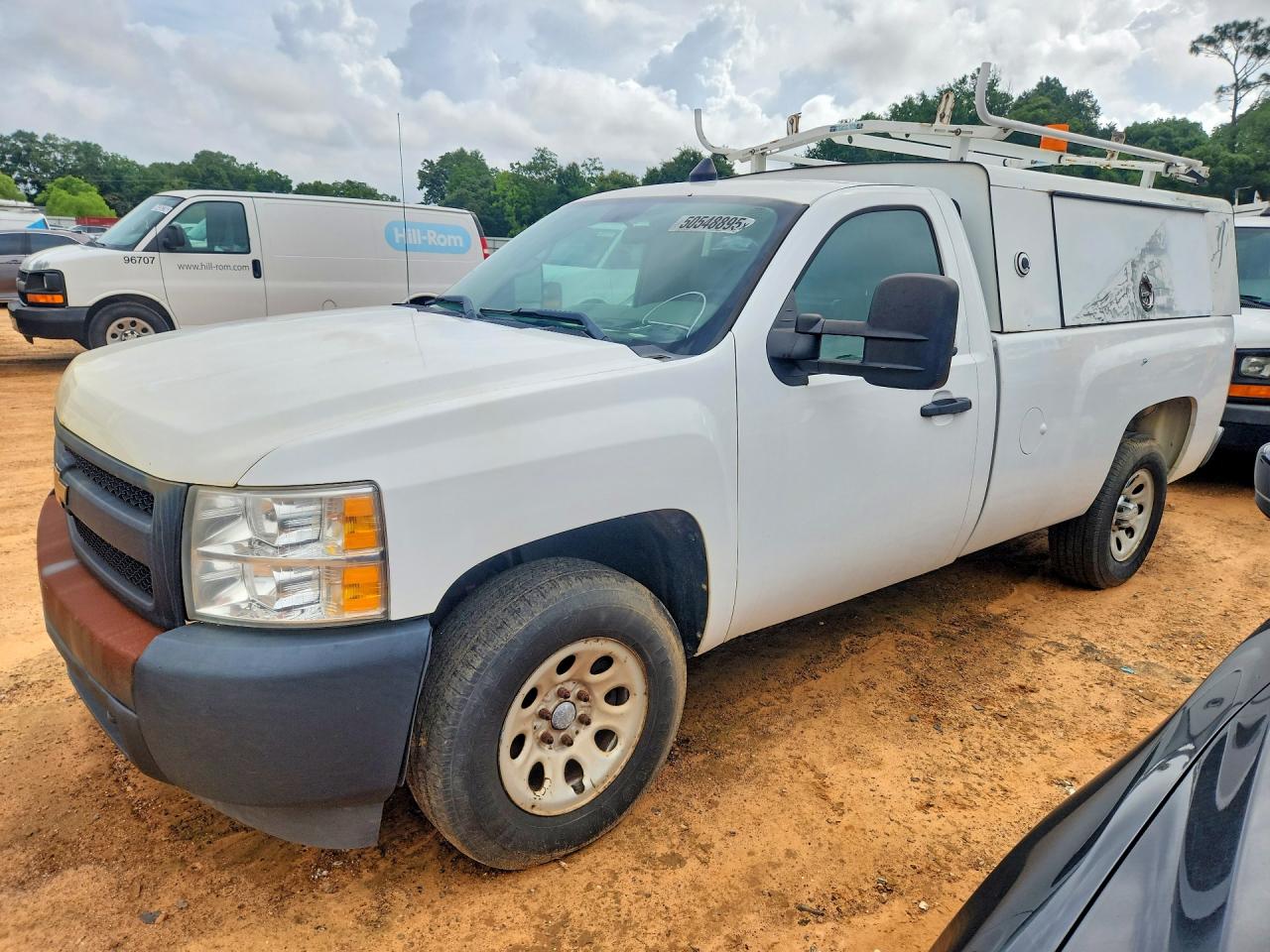 Salvage Chevrolet Silverado Image