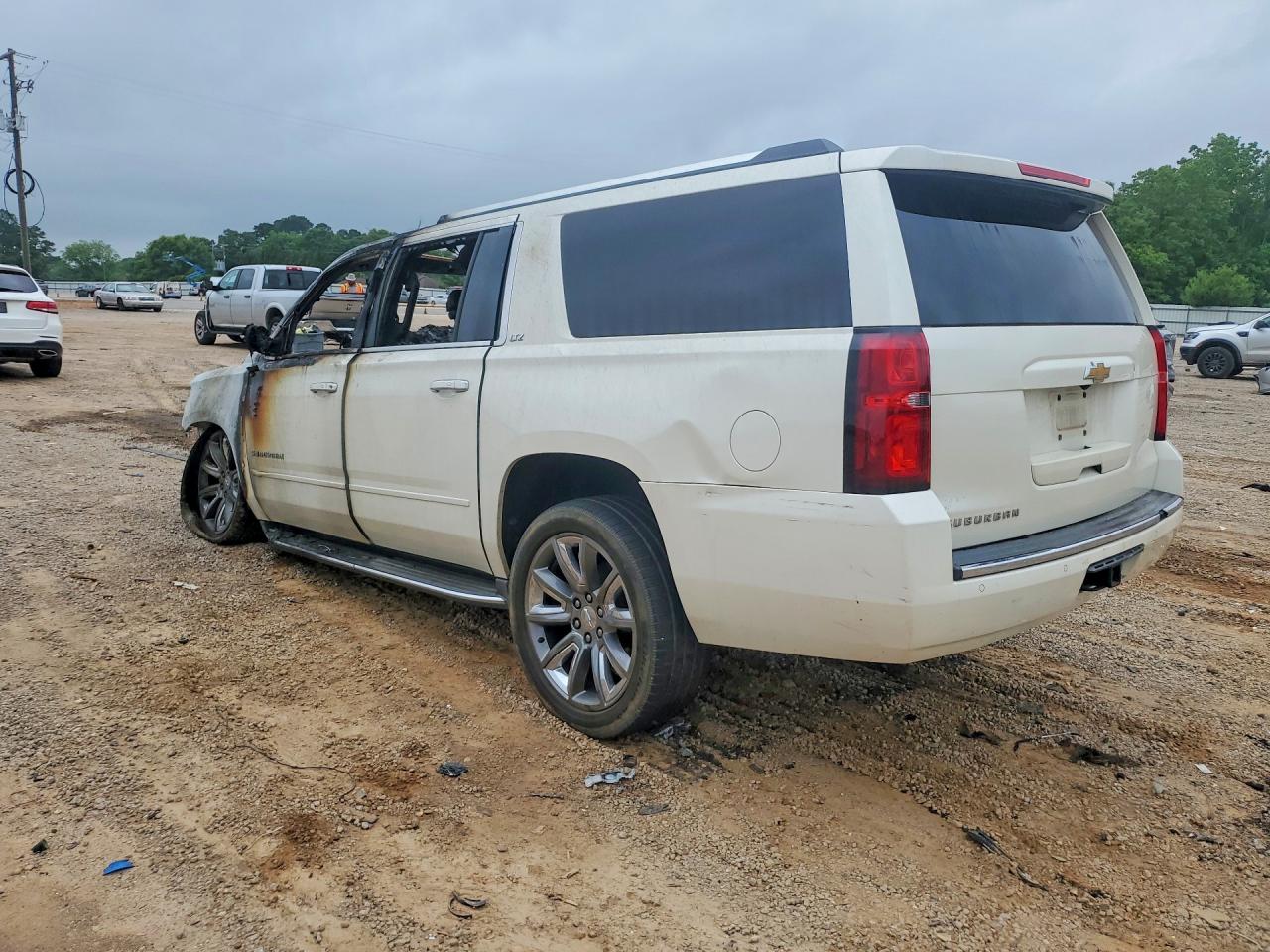 Chevrolet Suburban C1500 Ltz