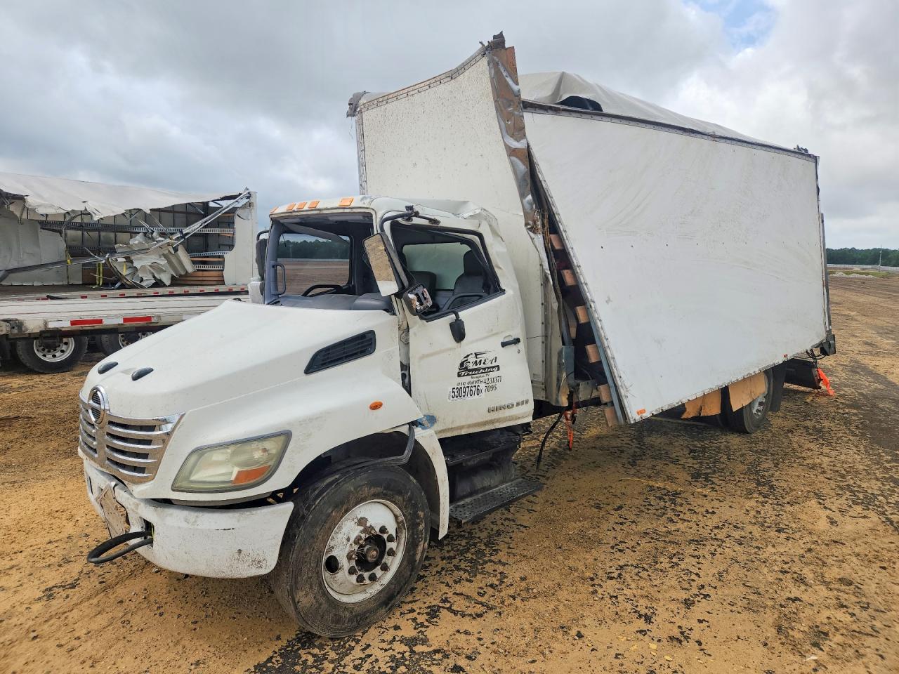 Salvage Hino 258 268 Image
