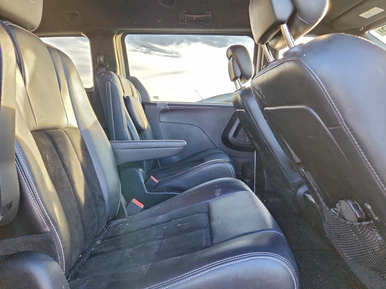 Dodge Caravan Sxt