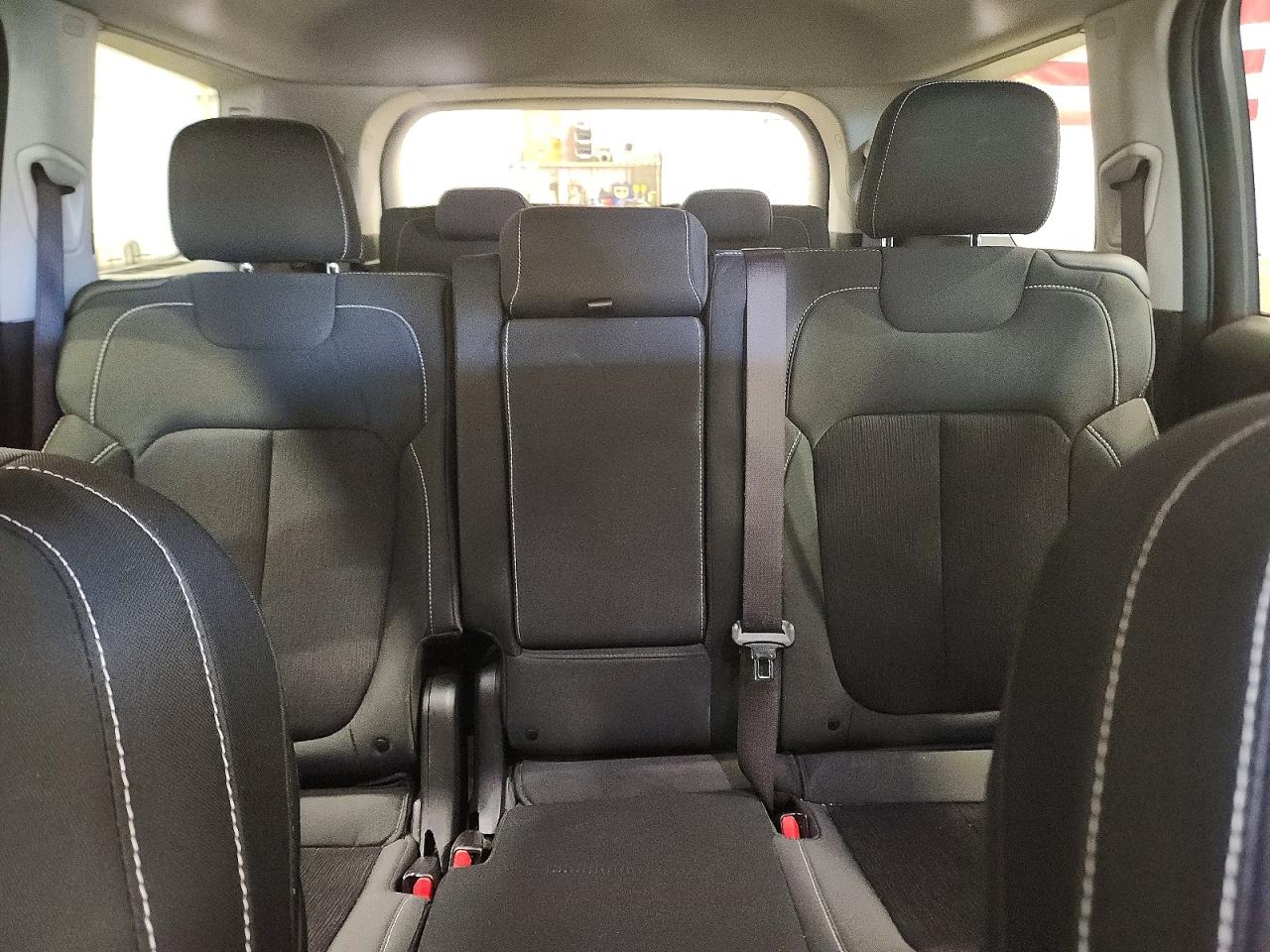 Jeep Cherokee L Laredo