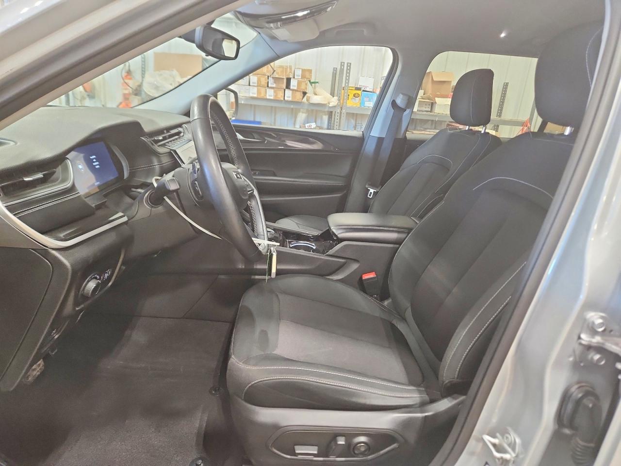 Jeep Cherokee L Laredo