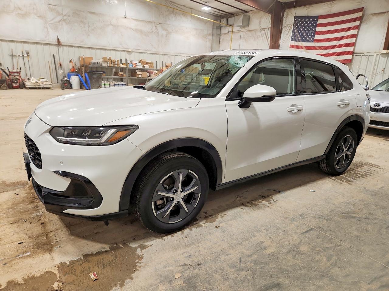 Salvage Honda HR-V Image