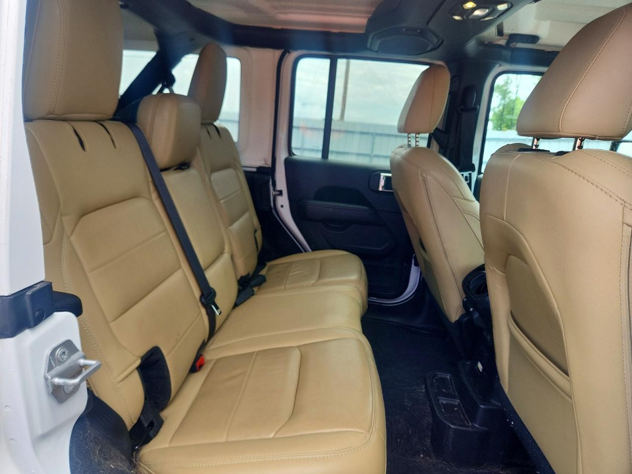 Jeep Wrangler Sahara