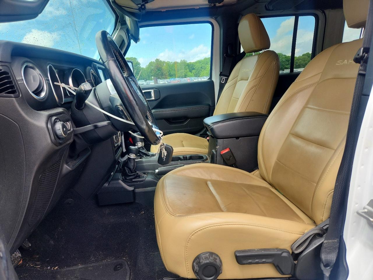 Jeep Wrangler Sahara