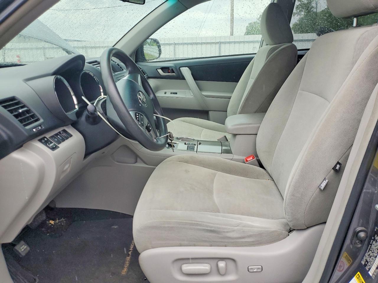 Toyota Highlander Base