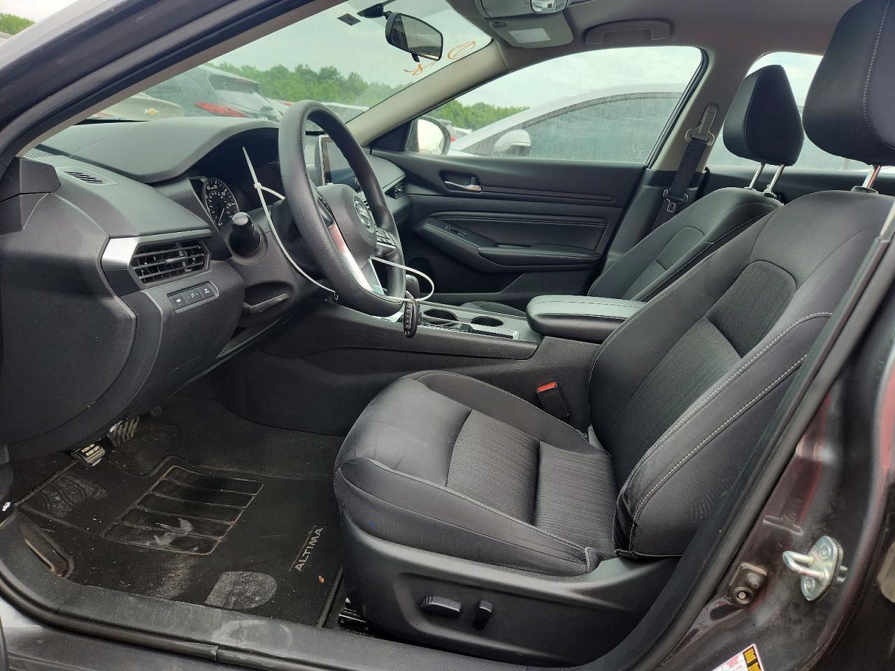Nissan Altima S