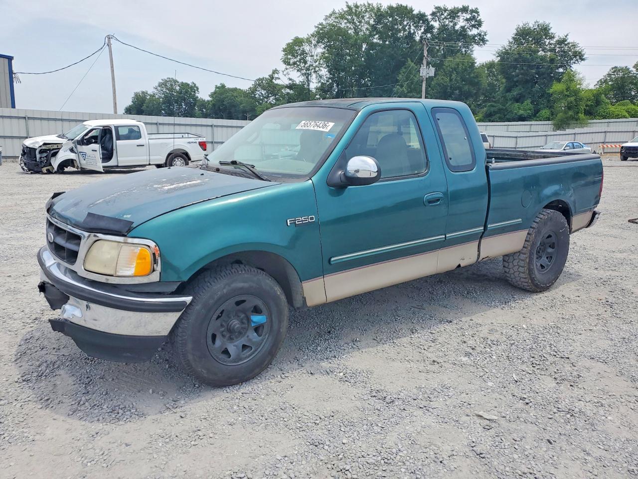 Salvage Ford F-250 Image