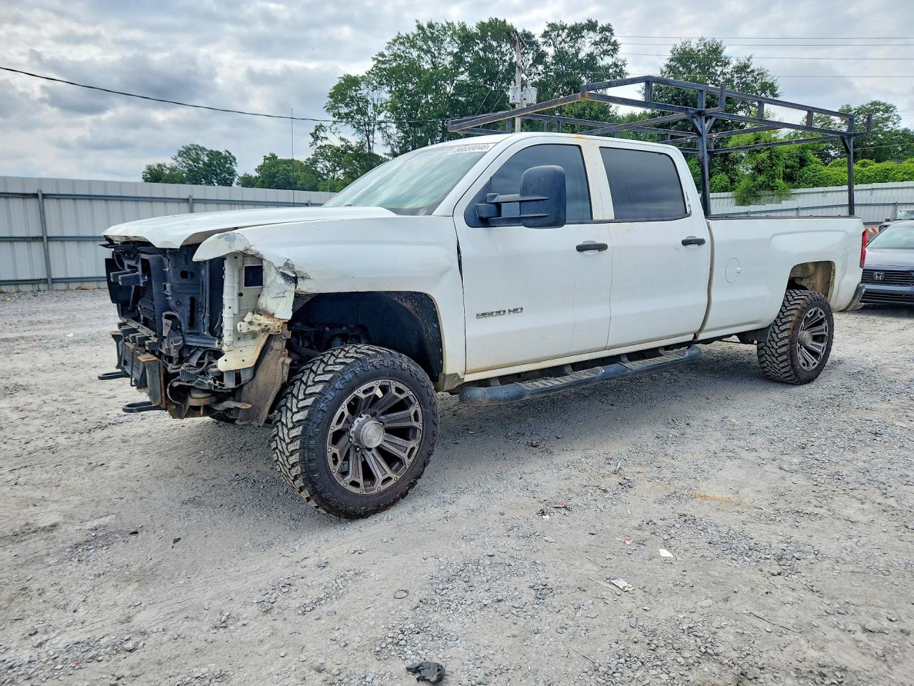 Salvage Chevrolet Silverado Image