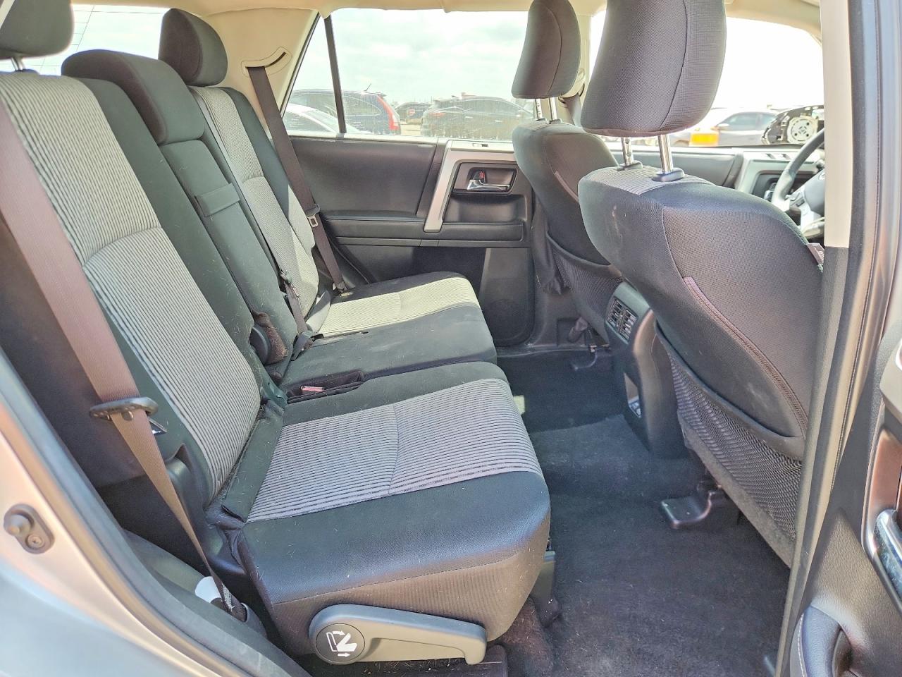 Toyota 4Runner Sr5