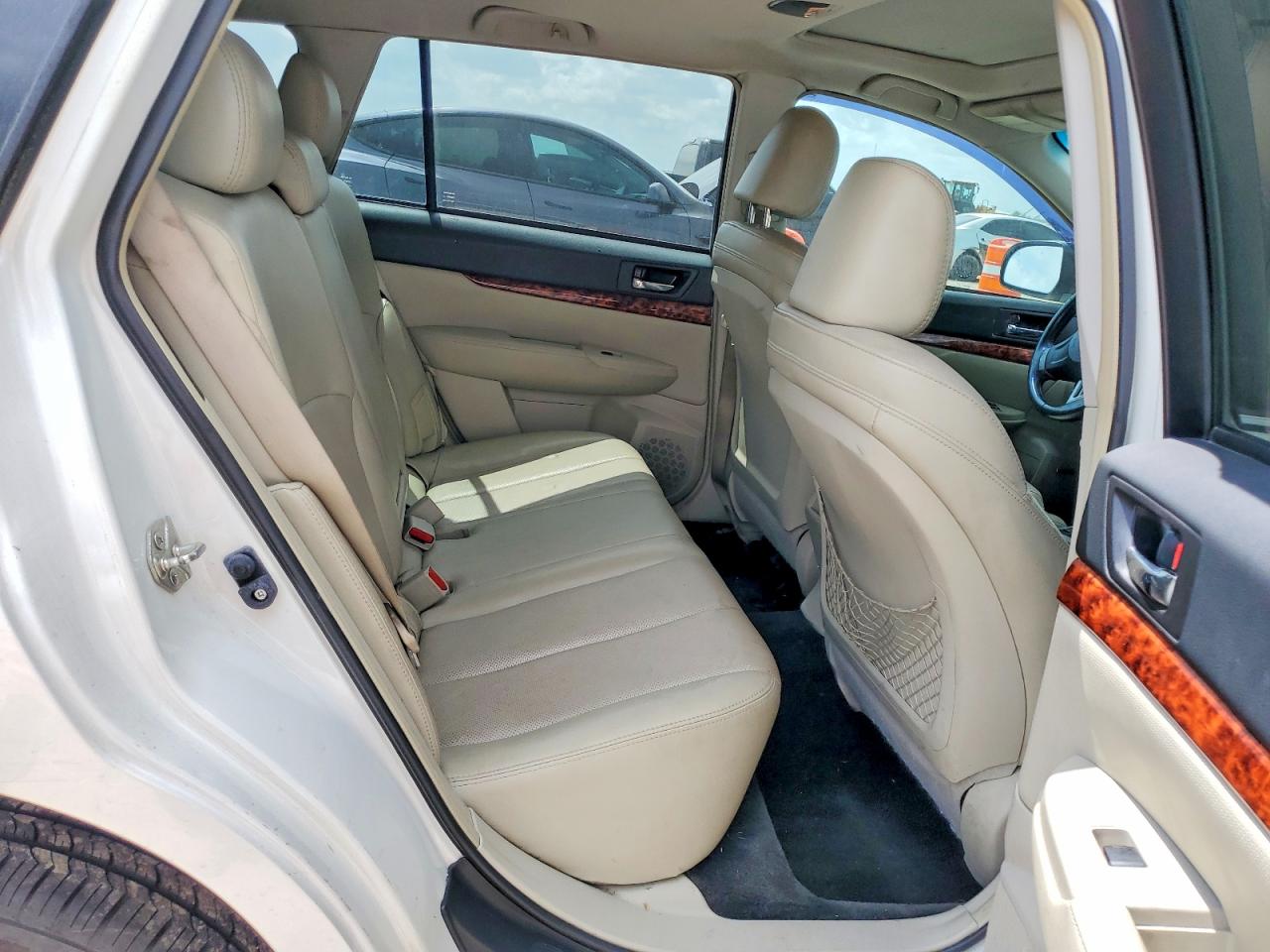 Subaru Outback 3.6r Limited