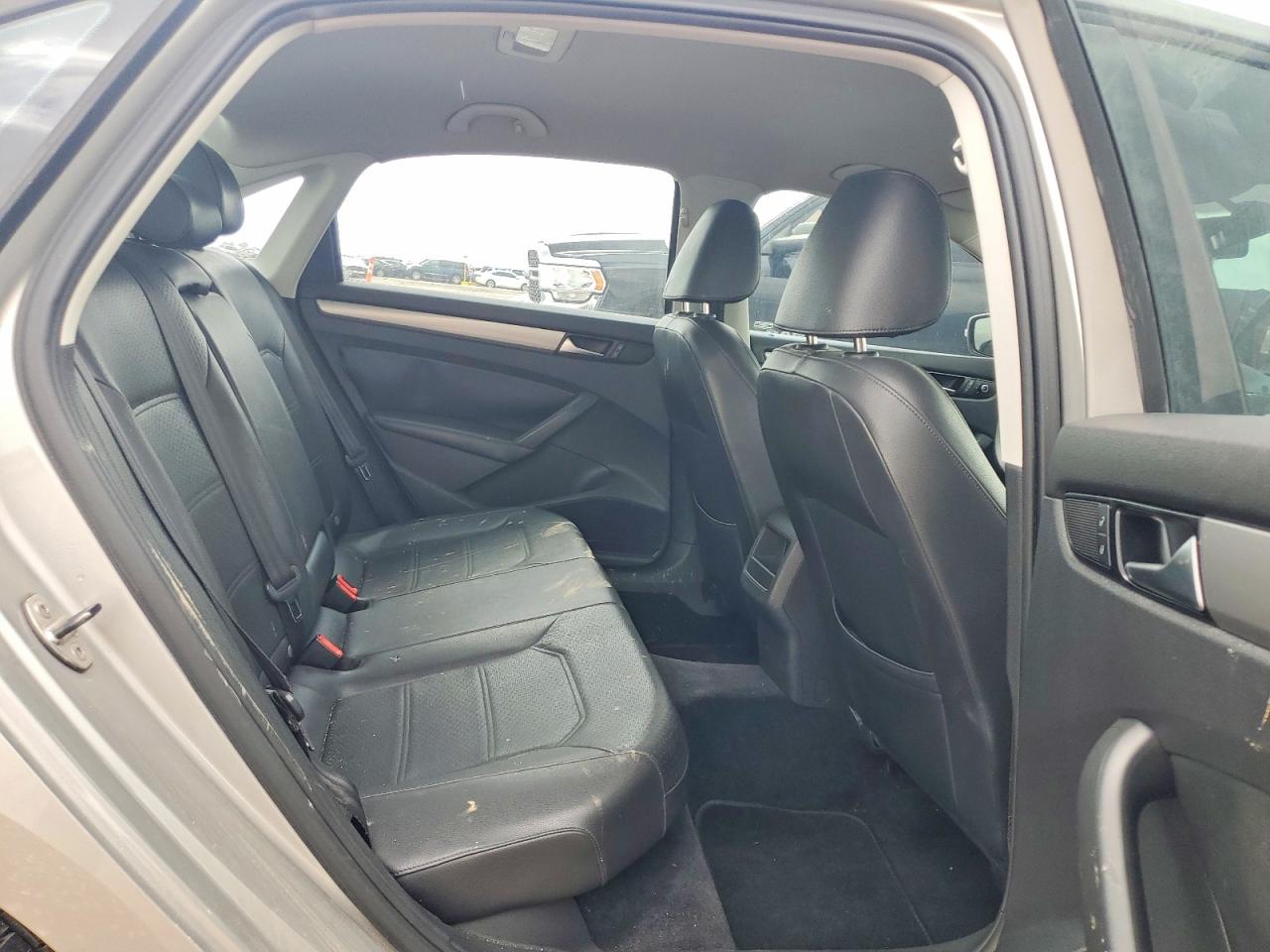 Volkswagen Passat S