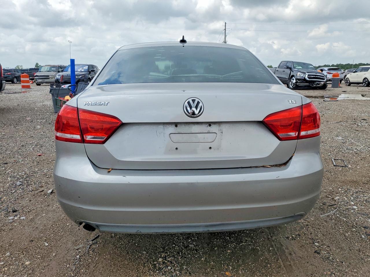 Volkswagen Passat S