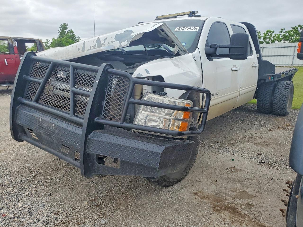 Salvage Chevrolet Silverado Image