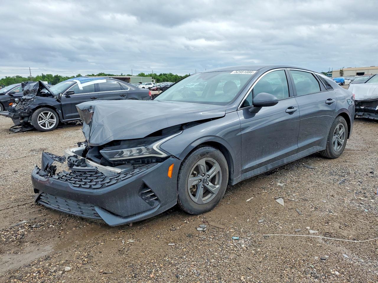 Salvage Kia K5 Image