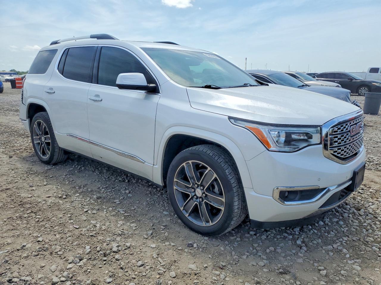GMC Acadia Denali