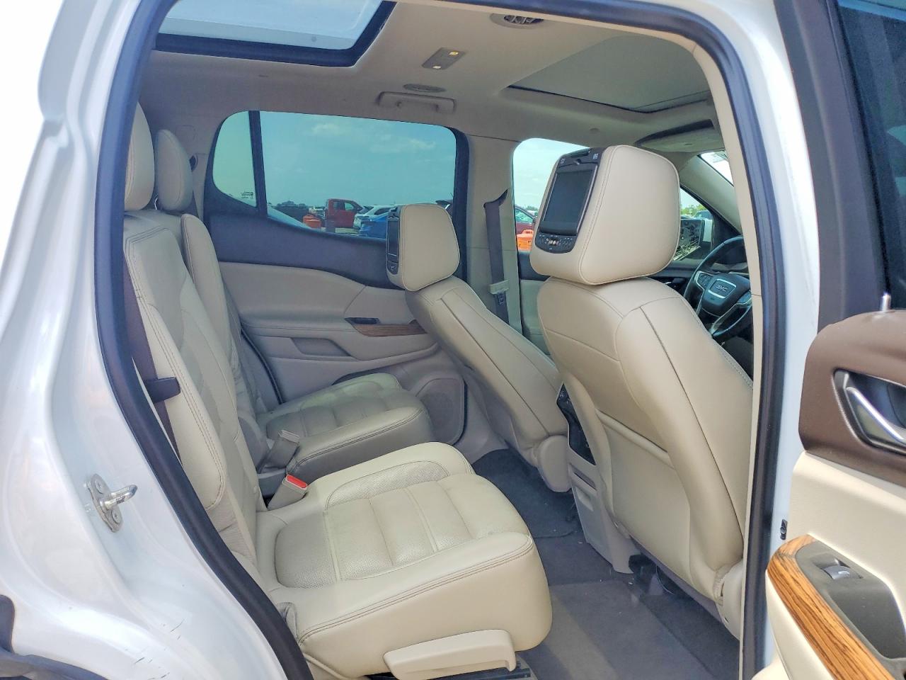 GMC Acadia Denali