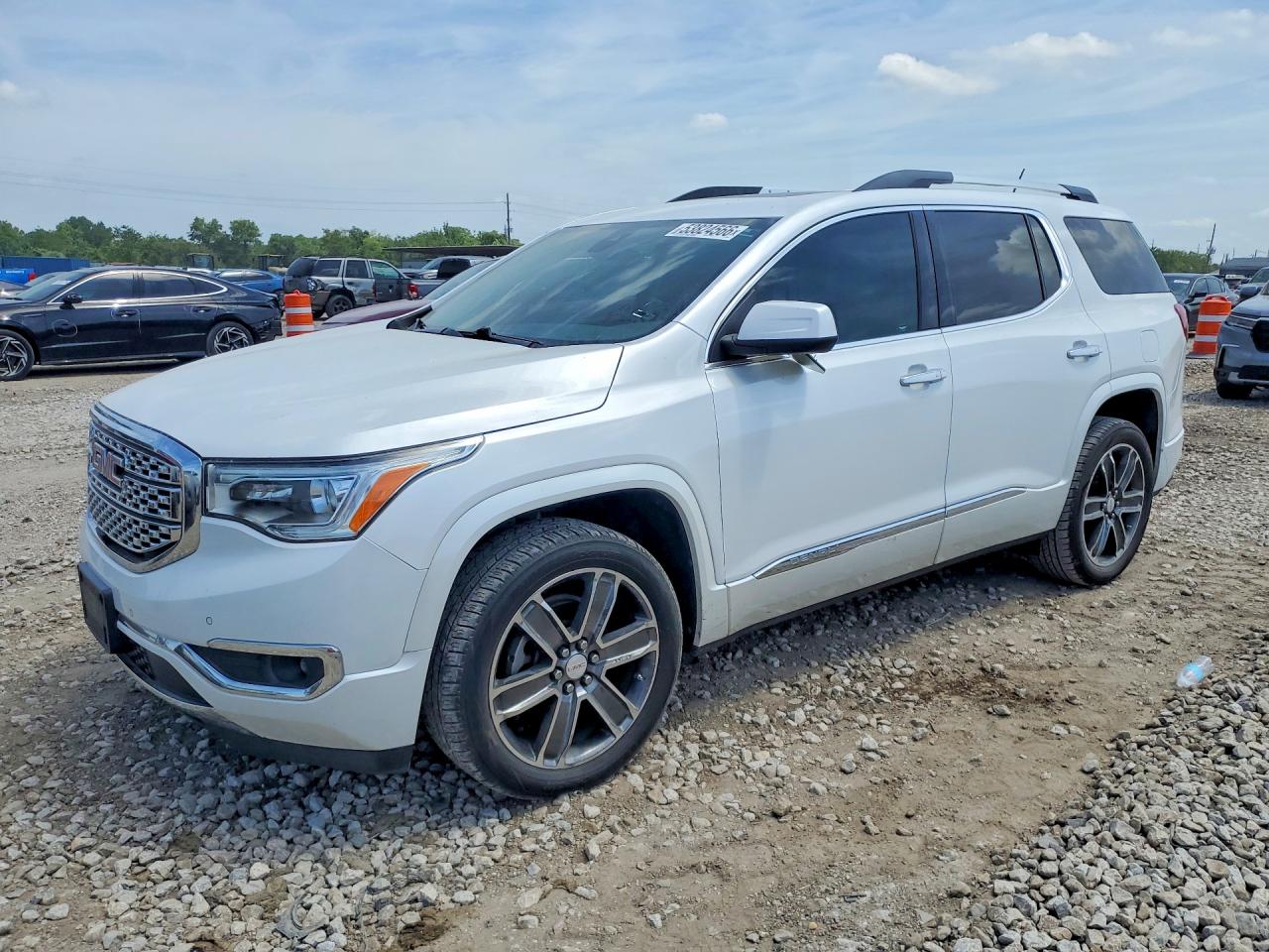 Salvage GMC Acadia Image