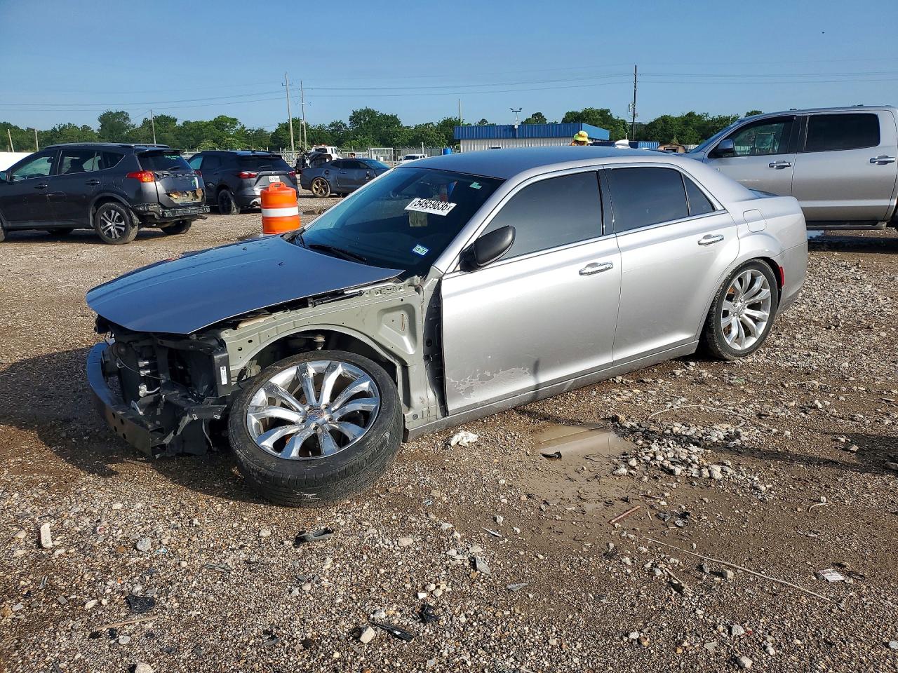 Salvage Chrysler 300 Image