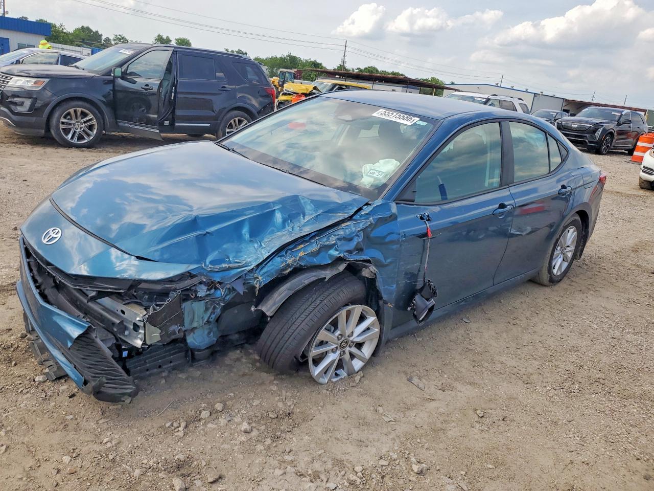 Salvage Toyota Camry Image